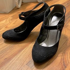 Shoedazzle Omaira Black Heels